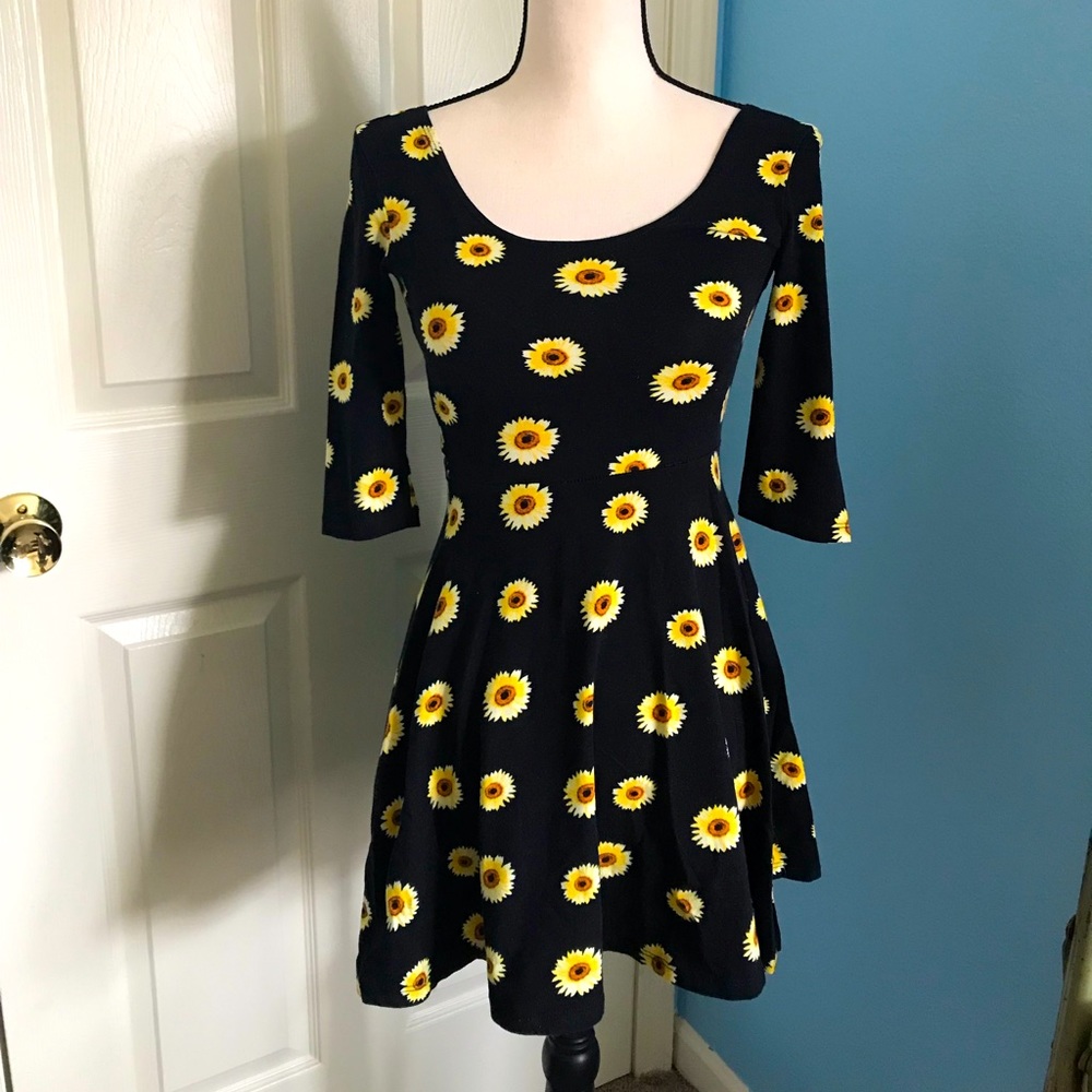 Daisy 3/4 Sleeve Mini Dress